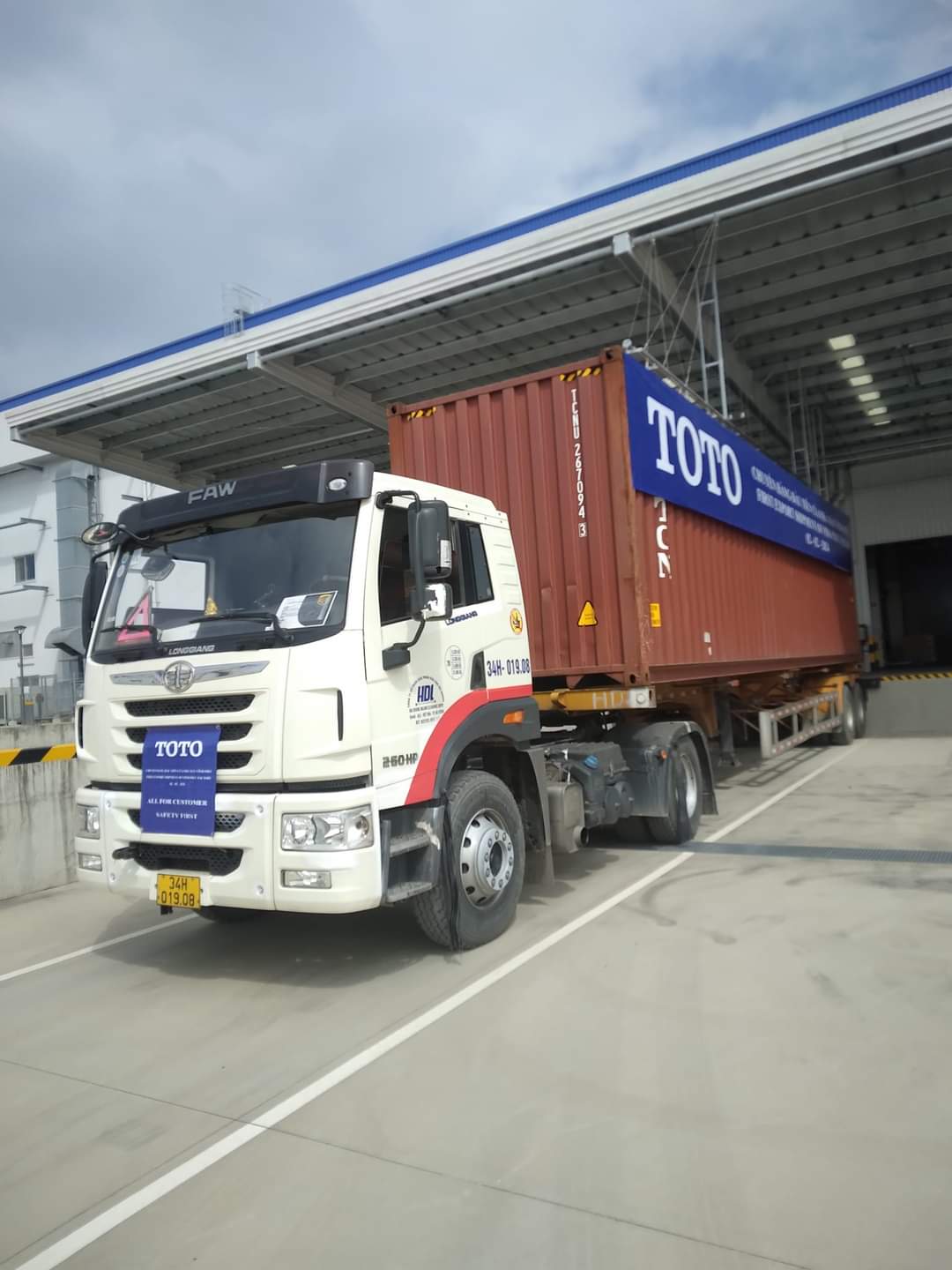 HDL VẬN CHUYỂN CHUYẾN HÀNG XUẤT MỸ ĐẦU TIÊN CHO TOTO VIỆT NAM - CN VĨNH PHÚC